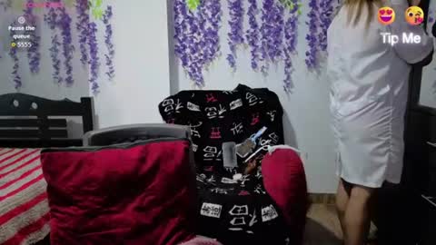 xxmilexx online show from 07/08/26, 10:53
