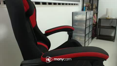 Snapshot of xxmonsterbigcockxx chatting on 02/19/25, 03:06 Kaycee online show from 02/19/25, 03:06