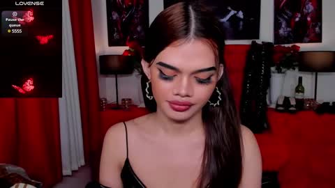 Snapshot of xxnaughty_angel chatting on 02/02/25, 08:24 Angel online show from 02/02/25, 08:24