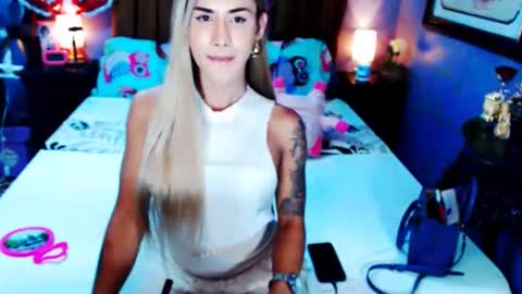 Snapshot of xxqueenofperfectionxx chatting on 03/04/25, 11:08 urperfection kelly online show from 03/04/25, 11:08