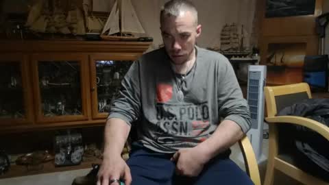 xxScubaStevexx online show from 04/13/26, 12:38