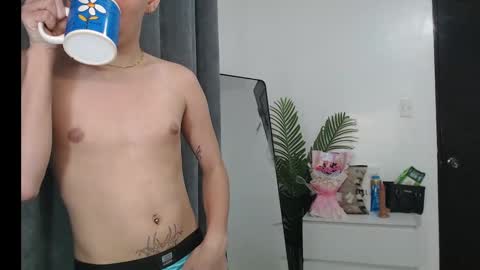 Snapshot of xxsebastian18 chatting on 03/10/25, 08:45 seb online show from 03/10/25, 08:45