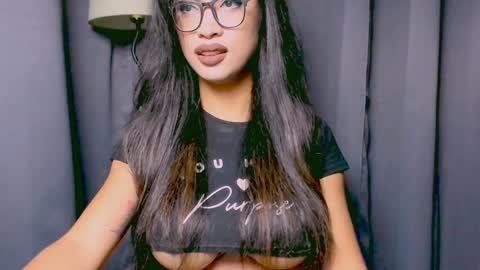 Snapshot of xxsexyandhotxx chatting on 12/06/24, 07:12 Lara online show from 12/06/24, 07:12