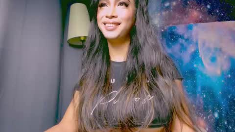 Snapshot of xxsexyandhotxx chatting on 01/27/25, 05:15 Lara online show from 01/27/25, 05:15