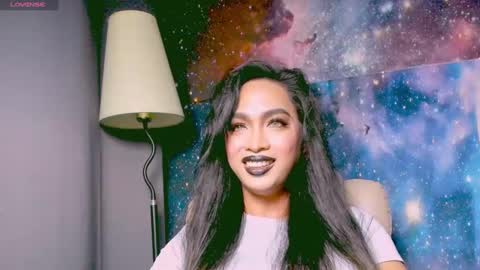 Snapshot of xxsexyandhotxx chatting on 02/18/25, 10:36 Lara online show from 02/18/25, 10:36