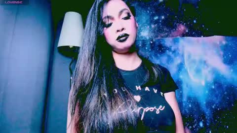 Snapshot of xxsexyandhotxx chatting on 02/26/25, 03:19 Lara online show from 02/26/25, 03:19