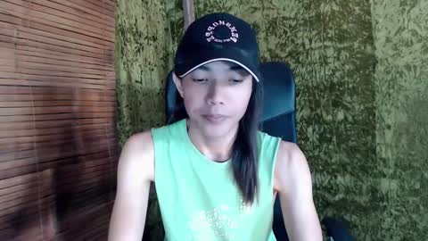 Snapshot of xxskinny_alonzoxx chatting on 01/07/25, 11:24 Ali online show from 01/07/25, 11:24