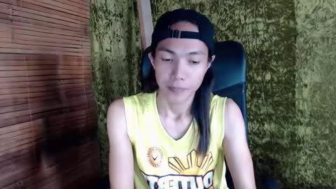 Snapshot of xxskinny_alonzoxx chatting on 01/22/25, 01:20 Ali online show from 01/22/25, 01:20