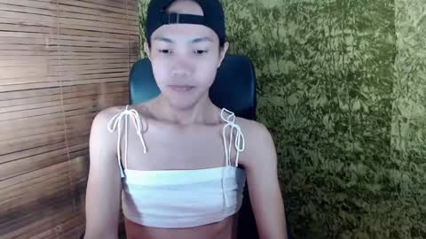 Snapshot of xxskinny_alonzoxx chatting on 03/10/25, 08:56 Ali online show from 03/10/25, 08:56