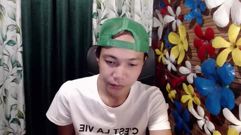 Snapshot of xxskinny_alonzoxx chatting on 10/04/25, 07:12 Ali online show from 10/04/25, 07:12