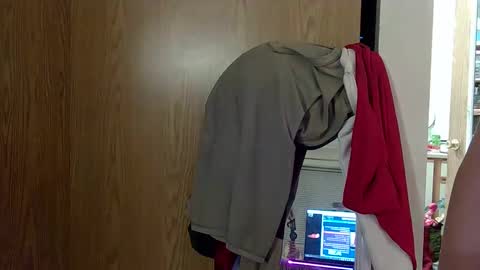 Strawberry Jane online show from 12/20/24, 04:09