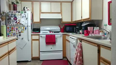 Strawberry Jane online show from 01/14/25, 10:44