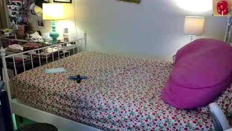 Strawberry Jane online show from 03/24/26, 03:22