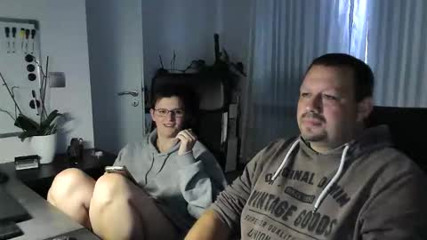 Snapshot of xxstrikerxx chatting on 09/11/25, 04:51 Eddi online show from 09/11/25, 04:51