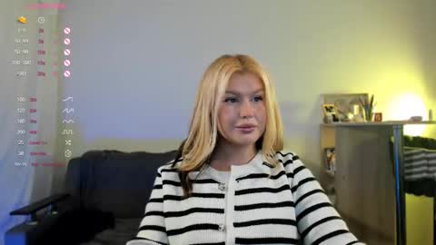 Snapshot of xxviktoryqueenxx chatting on 10/11/25, 10:19 Vi online show from 10/11/25, 10:19