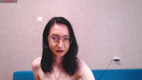 Snapshot of xxx_goddes_xxx chatting on 09/26/25, 11:47 Andariel online show from 09/26/25, 11:47