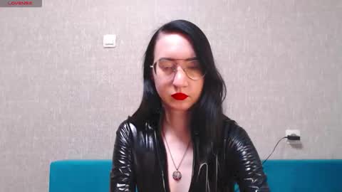 Snapshot of xxx_goddes_xxx chatting on 10/04/25, 11:30 Andariel online show from 10/04/25, 11:30