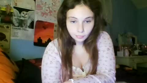 Snapshot of xxxangelcakes chatting on 10/15/25, 03:06 xxxangelcakes online show from 10/15/25, 03:06