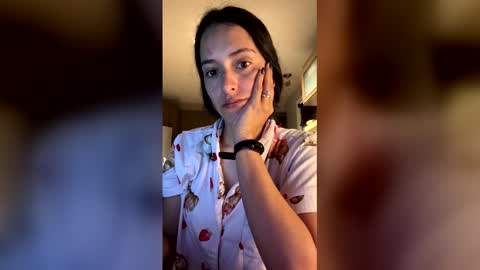 Snapshot of xxxbellalola chatting on 05/19/26, 08:31 Lola online show from 05/19/26, 08:31