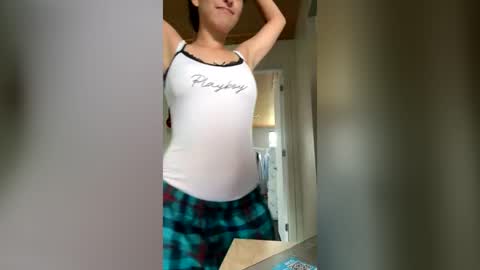 Snapshot of xxxbellalola chatting on 06/30/26, 01:23 Lola online show from 06/30/26, 01:23