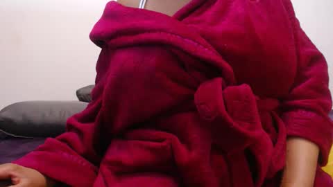 Ayanda online show from 11/28/25, 11:51