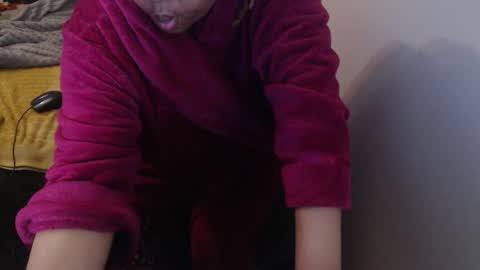 Ayanda online show from 04/18/26, 07:07