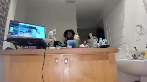 Danielle online show from 02/11/25, 02:14