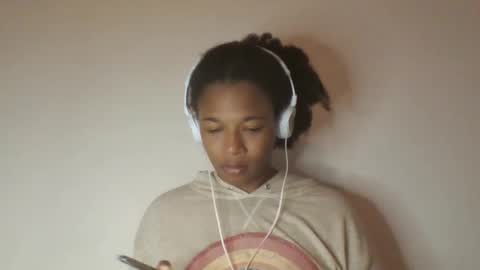Danielle online show from 05/13/26, 04:15