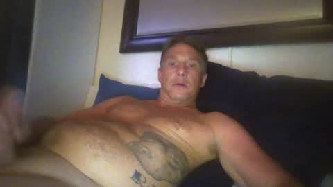 Snapshot of xxxelentdick chatting on 06/14/26, 11:45 deeeeznutz online show from 06/14/26, 11:45