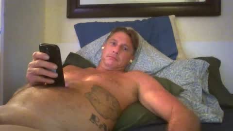 Snapshot of xxxelentdick chatting on 07/28/26, 12:34 deeeeznutz online show from 07/28/26, 12:34