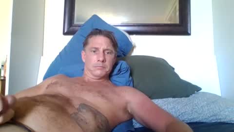 Snapshot of xxxelentdick chatting on 08/04/26, 02:15 deeeeznutz online show from 08/04/26, 02:15