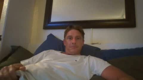 Snapshot of xxxelentdick chatting on 08/05/26, 10:07 deeeeznutz online show from 08/05/26, 10:07