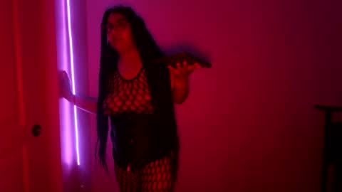 Snapshot of xxxenmascaradosxxx chatting on 05/09/26, 06:51 Parejahot69 online show from 05/09/26, 06:51
