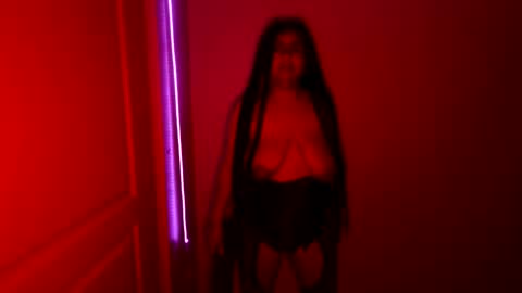 Snapshot of xxxenmascaradosxxx chatting on 05/21/26, 06:53 Parejahot69 online show from 05/21/26, 06:53