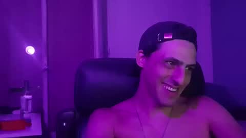 Snapshot of xxxfacu chatting on 01/16/25, 05:32 xxxfacu online show from 01/16/25, 05:32