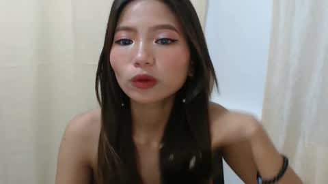 Snapshot of xxxforyouonlyxxx chatting on 10/02/25, 10:44 inday pinay online show from 10/02/25, 10:44