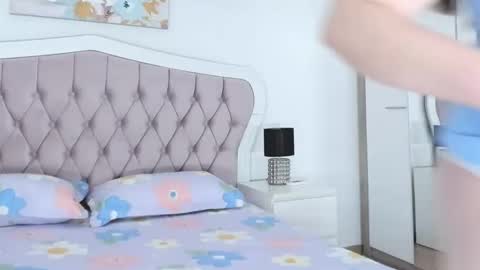 Elvira online show from 02/26/26, 04:00