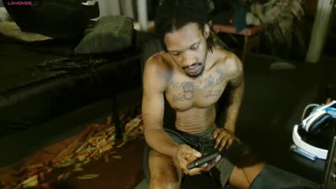 Snapshot of xxxjrstrokesxxx chatting on 10/30/25, 12:12 xxxjrstrokesxxx online show from 10/30/25, 12:12