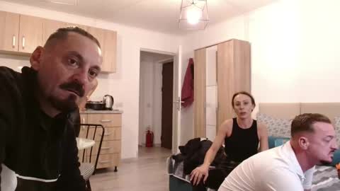 isa and gonzo online show from 11/01/25, 04:42