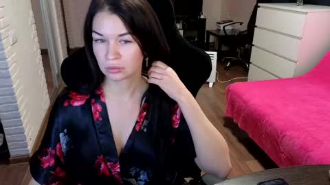 Snapshot of xxxkleoxxx chatting on 01/18/25, 10:06 Alisa online show from 01/18/25, 10:06