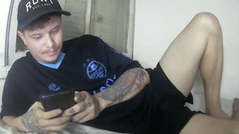 Snapshot of xxxlipe22 chatting on 06/19/26, 12:04 xxxlipe22 online show from 06/19/26, 12:04