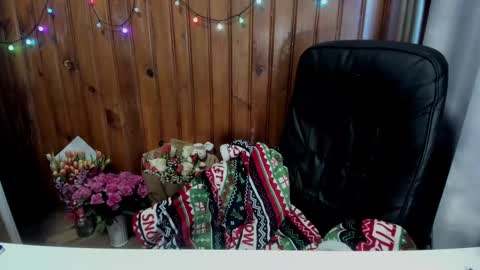 Lana online show from 02/14/25, 08:42