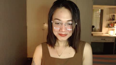 Snapshot of xxxsexydollxxx chatting on 10/11/25, 06:12 Melissa online show from 10/11/25, 06:12