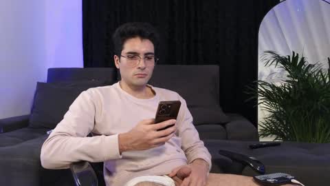 Snapshot of xxxvandersexxx chatting on 01/16/25, 09:37 July and Fer online show from 01/16/25, 09:37