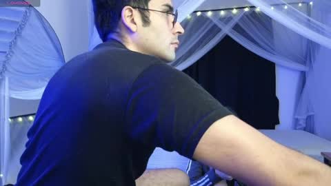 July and Fer online show from 04/21/26, 07:47