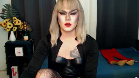 Snapshot of xyournightmarequeenx chatting on 02/04/25, 06:49 QueenMarina online show from 02/04/25, 06:49