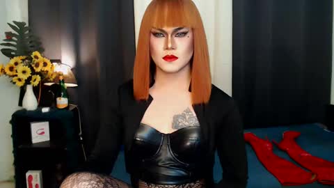 Snapshot of xyournightmarequeenx chatting on 02/08/25, 12:06 QueenMarina online show from 02/08/25, 12:06