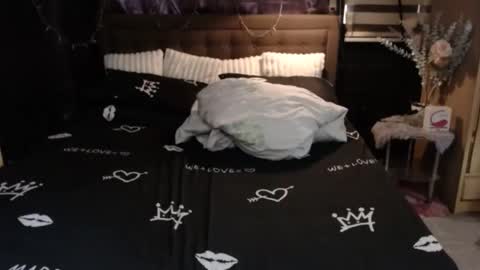 Angela online show from 02/28/26, 08:37