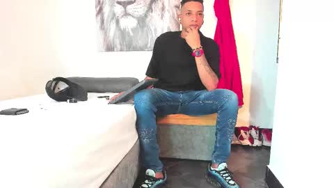 Sr. Y0ung Master online show from 11/28/25, 01:52