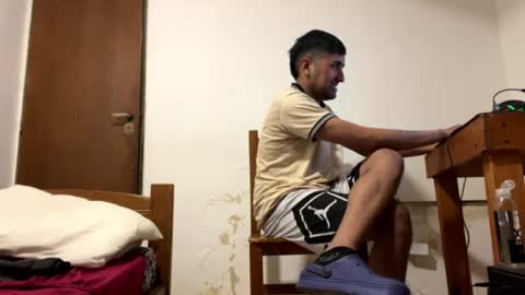 Snapshot of y0ungwithbrowndick chatting on 06/27/26, 07:02 BROWN DICK online show from 06/27/26, 07:02